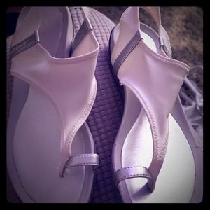 DKNY Sandles